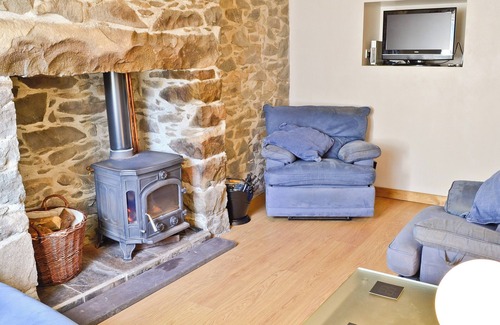 Trefor Cottage | 2 bedroom accommodation in Trefor, near Caernarfon