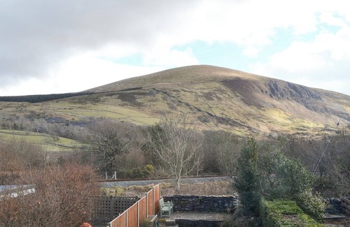 Caernarfon Cottage | 2 bedroom accommodation in Waunfawr, near Caernarfon