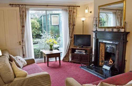 Ashbourne Cottage | 2 bedroom accommodation in Ashbourne