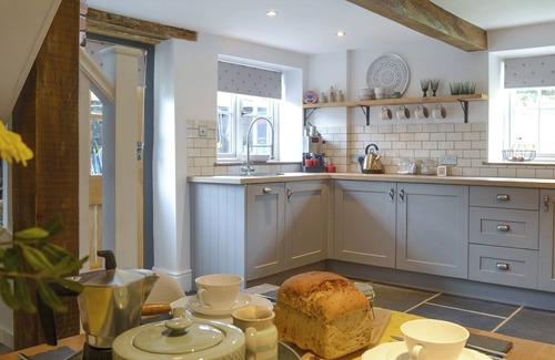 Rosevine Cottage | 2 bedroom accommodation in High Bickington, near Great Torrington