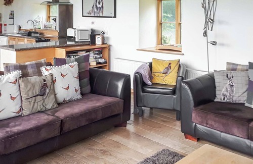 Bucknell Cottage | 2 bedroom accommodation in Chapel Lawn, near Bucknell