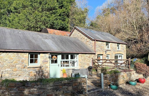 Llannon Cottage | 2 bedroom accommodation in Llannon, Llanelli