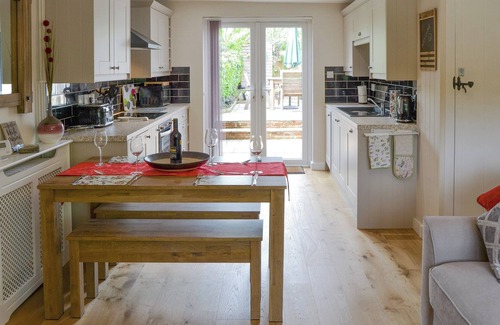 Horning Cottage | 2 bedroom accommodation in Horning, near Wroxham