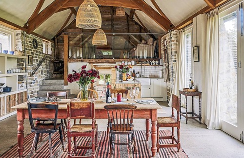 Taunton Cottage | 2 bedroom accommodation in Thornfalcon, near Taunton