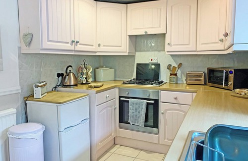 Combs Cottage | 2 bedroom accommodation in Chapel-en-le-Frith, near Buxton
