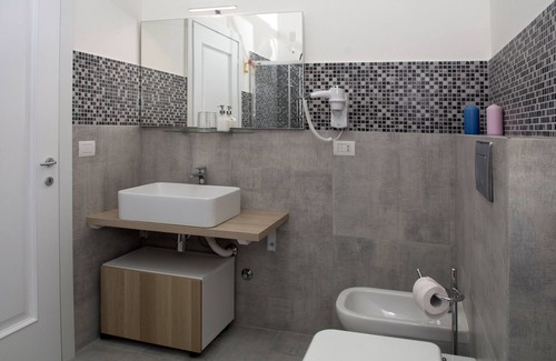 San Bonifacio House | 2 bedroom apartment center S. Bonifacio