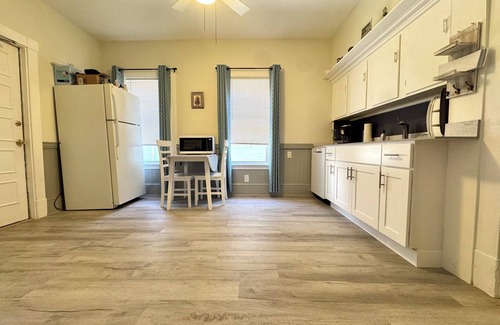 Spring Hill Apartment | 2-bedroom apartment in fabulous Somerville with AC, WiFi and off street parking