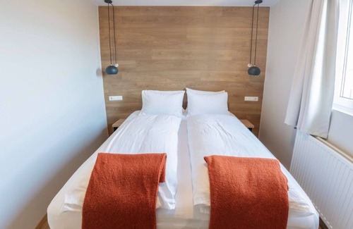 Hella House | 2 Bedroom Apartment with Hot Tub - Stracta Hotel Hella