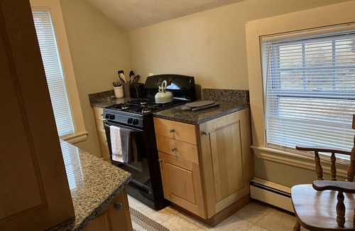 Hampton Apartment | 2-Bedroom Apt Sleeps 7! - 1/4 mile to Beach!