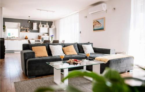 Donje Polje House | 2 Bedroom Awesome Home In Sibenik