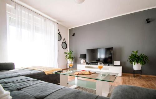 Donje Polje House | 2 Bedroom Awesome Home In Sibenik