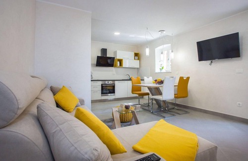 Stancija Vodopija House | 2 bedroom beautiful home in Porec