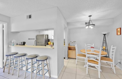 Golden Gate Condo | 2-Bedroom Condo in Naples!