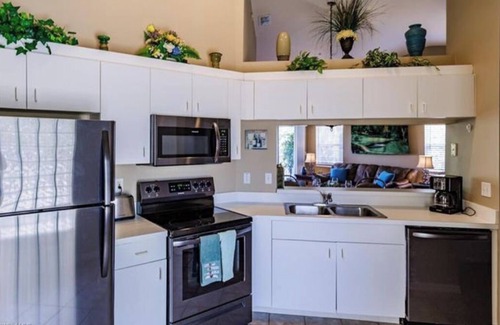 Gateway Condo | 2-bedroom condo in perfect Fort Myers Near RSW Central to Fort Myers