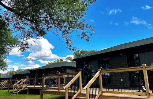 Harwood Cabin | 2 Bedroom Cottage #6: Willow Bay