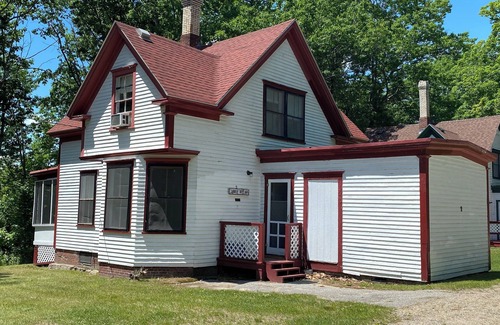 Poland Cottage | 2 Bedroom Cottage at the 500 acre Poland Spring Resort with lots of onsite activities!