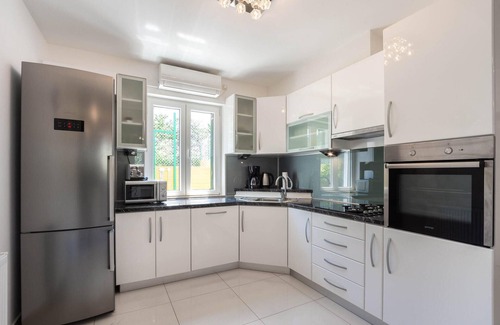 Sestanovac Apartment | 2 bedroom gorgeous apartment in Kresevo