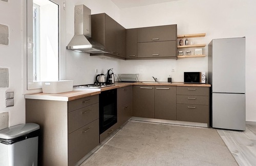 Kokkinon Khorion House | 2 bedroom gorgeous home in Plaka