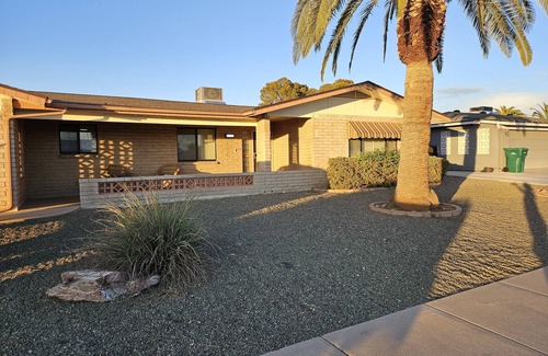 East Mesa House | 2 Bedroom home in Sun filled Mesa Az. 55+ Community, with many amenities close