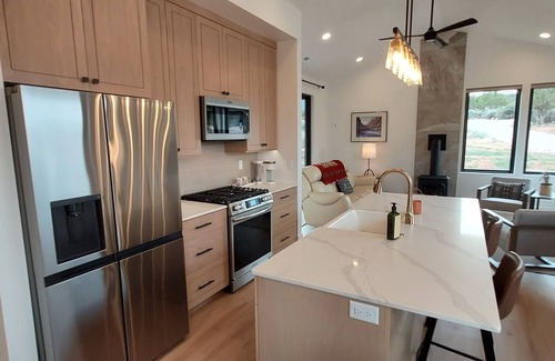 New Harmony House | 2-bedroom house in serene New Harmony with Zion views