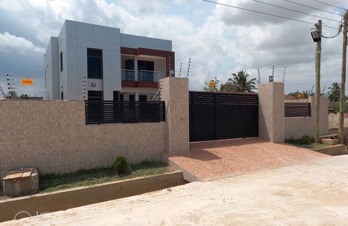 Adentan Villa | 2 Bedroom Jab Villa