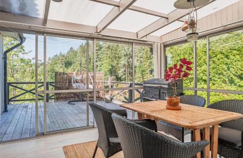 Vasterlanda Villa | 2 bedroom Lake house