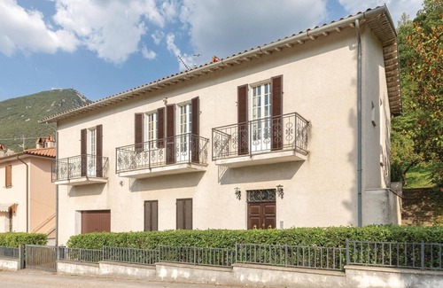 Foligno House | 2 bedroom lovely home in Foligno PG