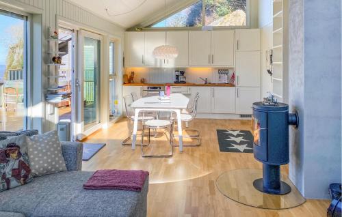 Silda House | 2 Bedroom Lovely Home In Raudeberg