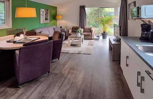 Vorden House | 2 bedroom lovely (sta)caravan in Vorden