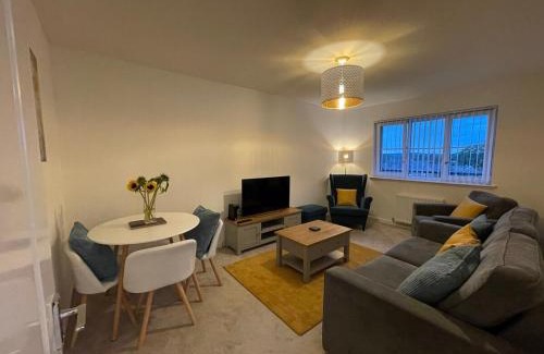 Bishopton Apartment | 2 bedroom luxury flat in quiet village of Bishopton