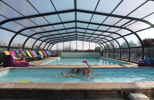 Henansal Cabin | 2 bedroom luxury lodge with heated covered pool