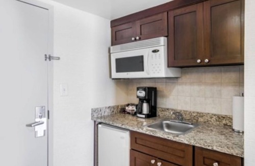 Northeast Virginia Beach Resort | 2-bedroom Oceanfront Condo at Beach Quarters Resort with 2 Oceanfront Balconies