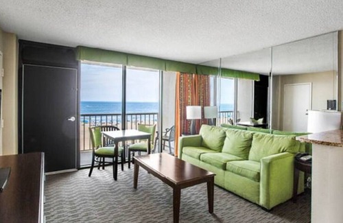 Northeast Virginia Beach Resort | 2-bedroom Oceanfront Condo at Beach Quarters Resort with 2 Oceanfront Balconies