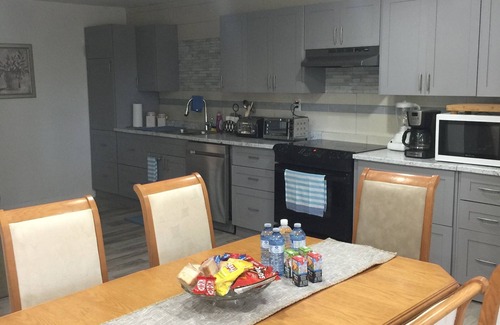 Campbell River Apartment | 2 bedroom, pet friendly apartment ,close to the ocean