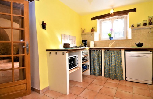 Lussan House | 2 bedroom pet friendly home in Lussan