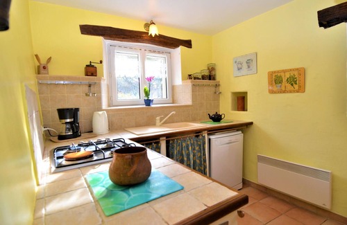 Lussan House | 2 bedroom pet friendly home in Lussan