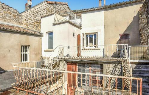 Ruoms House | 2 Bedroom Pet Friendly Home In Ruoms