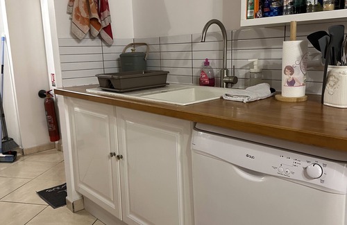 Monteaux House | 2 Bedroom Private vacation home in Monteaux