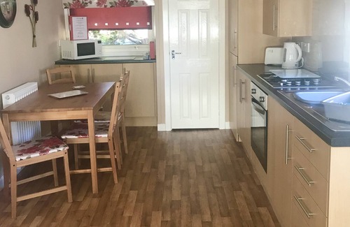 Stepps Ski Chalet | 2 Bedroom Self-Catering Chalet near Glasgow