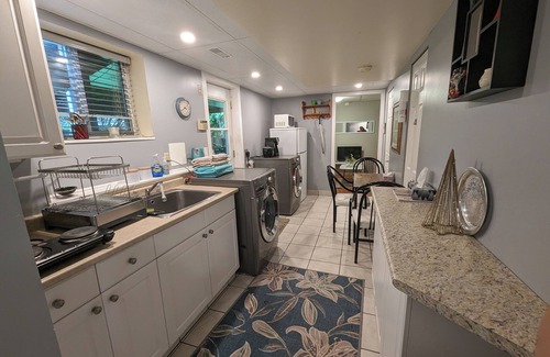 Burnaby Apartment | 2 bedroom unit with separate entrance in Lougheed area 10 mins walk to askytrain