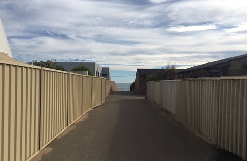 Geraldton Villa | 2 BEDROOM VILLA JUST STEPS FROM THE OCEAN