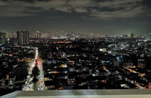 Sampaloc Condo | 2 Beds Penthouse End Unit, Great Panoramic City View w/FREE Parking