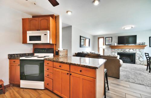 South Snyderville Basin Apartment | 2 br across from Park City Canyons Village Views!