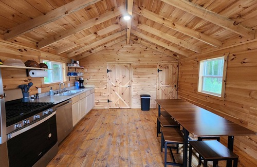 White Cloud Cabin | 2 Cabins with Kitchen/Bath House on 137 Acres!