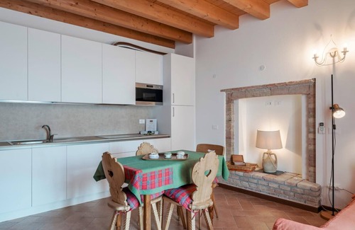 Pralboino Other | 2) Cozy One-Bedroom Apartment in Agriturismo with Two Single Beds and Sofa Bed