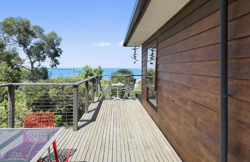 Separation Creek House | 2 Degrees of Separation
