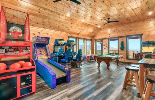 Pigeon Forge House | 2 Homes Firefly in Trail Way by AvantStay Sleeps 28, Indoor Pool Hot Tub Movie Theater & Game Room