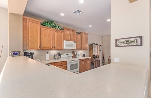 San Tan Valley House | 2 King Beds! Private Spa! 2 Bedroom & 2 Bathroom Home in Queen Creek!