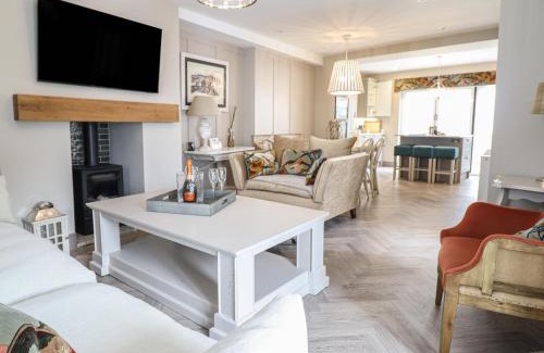 Conwy House | 2 Llewelyn Street