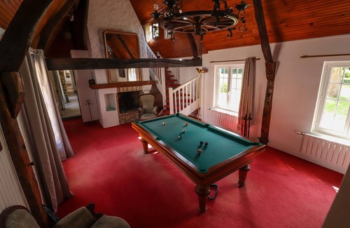 Le Moulinel House | 2 lodgings for 18 people with covered and heated swimming pool